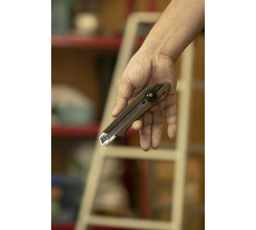 OLFA WOOD-PP Models 18 мм, с сегментированным лезвием, нож (OL-WD-L) купить  в Сочи