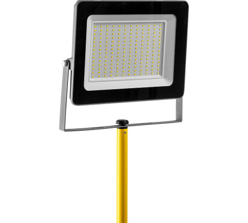 STAYER MAXStable, 1.6 м, телескопический штатив для прожектора (56920) купить  в Сочи