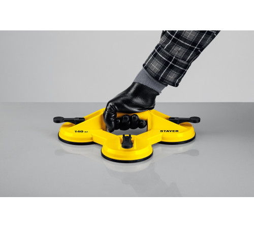 STAYER MAXLift, 140 кг, пластмассовый, тройной, стеклодомкрат на присоске (33718-3) купить  в Сочи