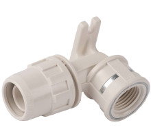 ЗУБР ШиреФит, штуцер с гайкой внутренняя резьба 20 мм - 1/2″, угловая муфта с креплением (51468-20-1/2)